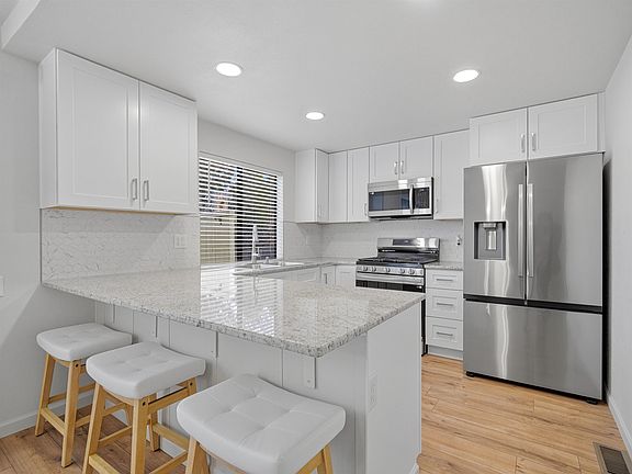 4th image of 2722 Spring Valley Cir
