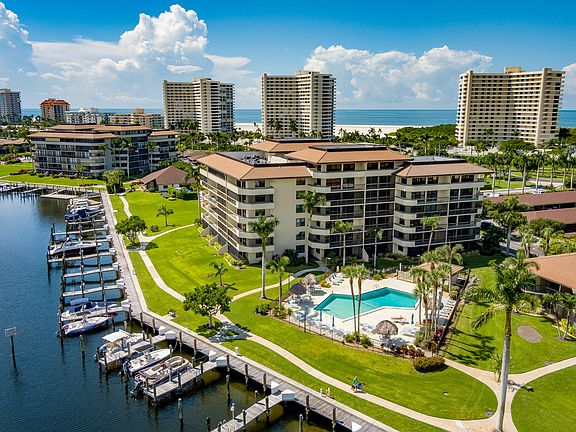 2nd image of 591 Seaview Ct APT A601