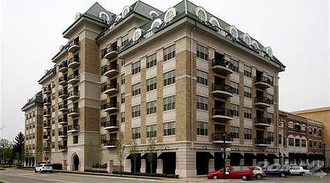 GORGEOUS BUILDING VIEWS!