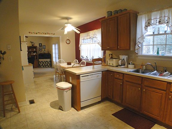 5th image of 11163 Bugle Ln