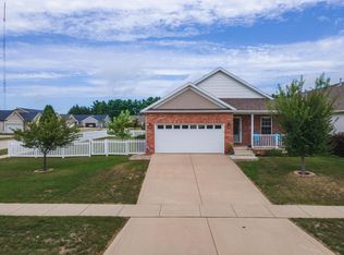 1013 Gerike Way, Bloomington, IL 61704