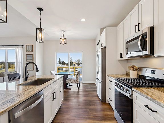 4th image of 403 Luann Kay Ln