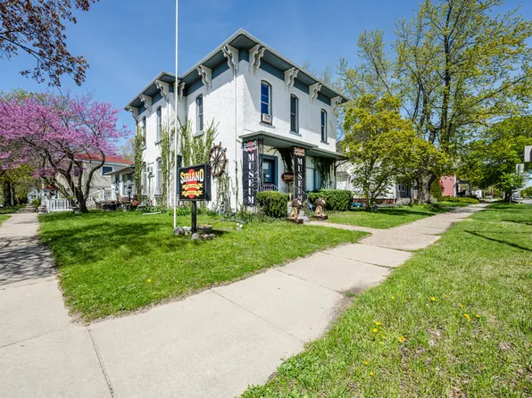 922 Main St, Saint Joseph, MI 49085