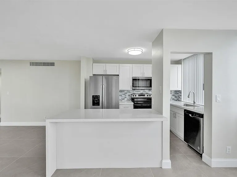4222 Inverrary Blvd #4810 — Photo 11