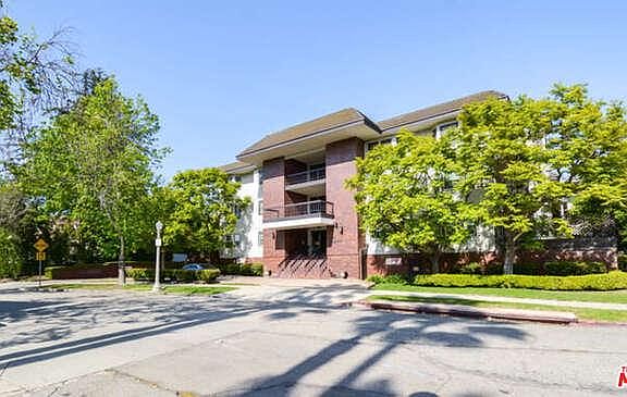 2nd image of 4595 Wilshire Blvd Unit 306