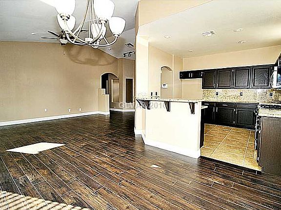 4th image of 5701 Island Mist St