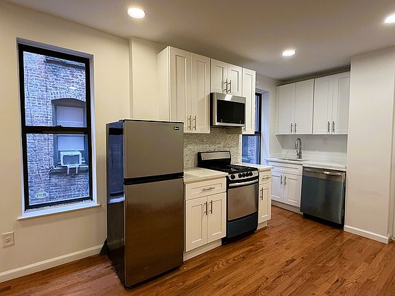2nd image of 1274 1st Ave APT 16