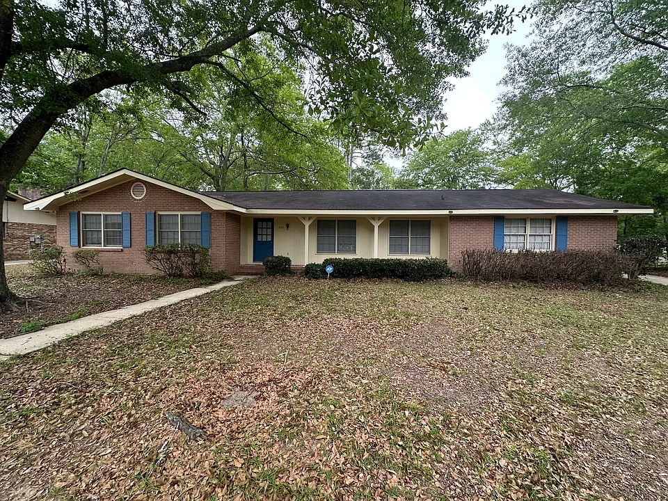1502 Warrick Ave