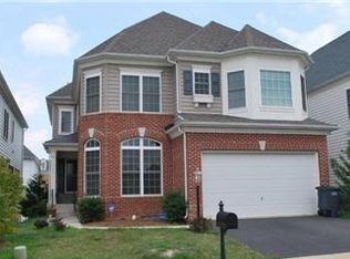 5656 Lierman Cir, Centreville, VA 20120
