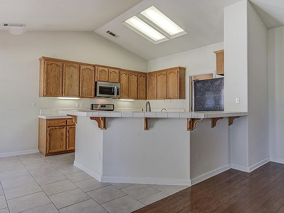 5th image of 4437 Rose Terrace Dr