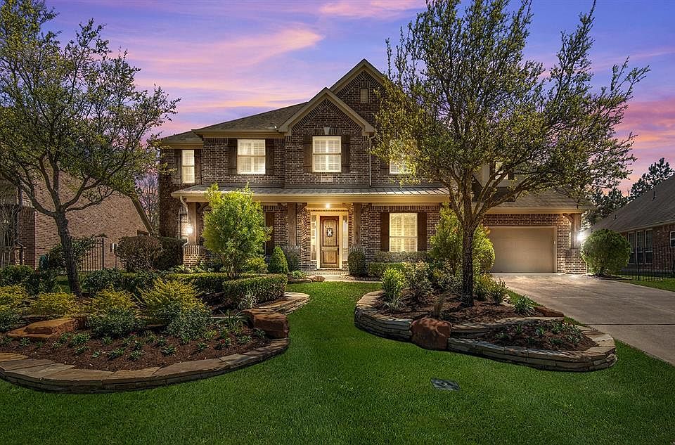 Gorgeous Village Builders custom home situated on an oversized lot with stunning pool, spa, outdoor kitchen, covered patio and no back neighbors!