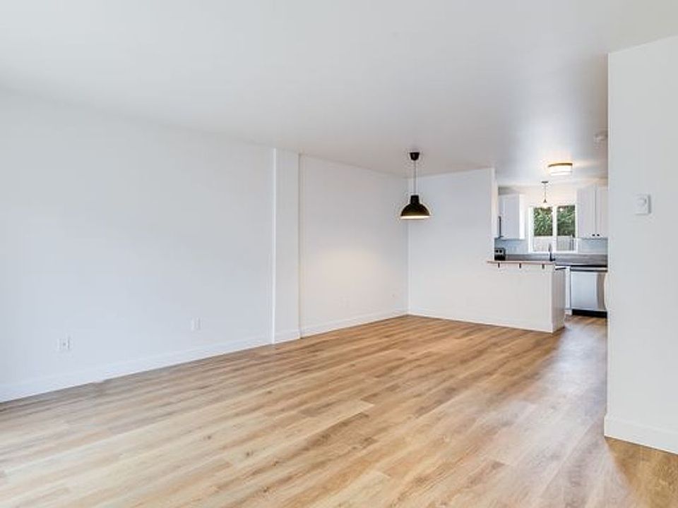 Meadowlark Townhomes 857 SW 134th St Burien WA Zillow