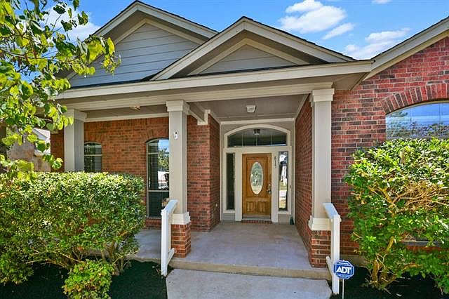 1st image of 817 Great Sand Dunes Ave