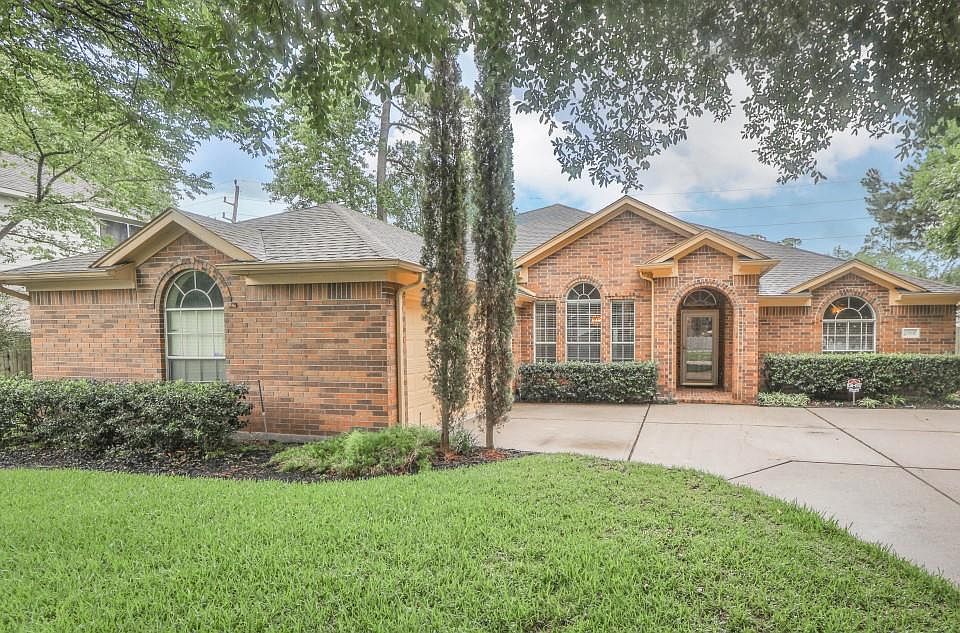 1st image of 2906 Woodcreek Ln