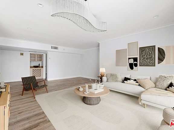 5th image of 423 S Rexford Dr Unit 106