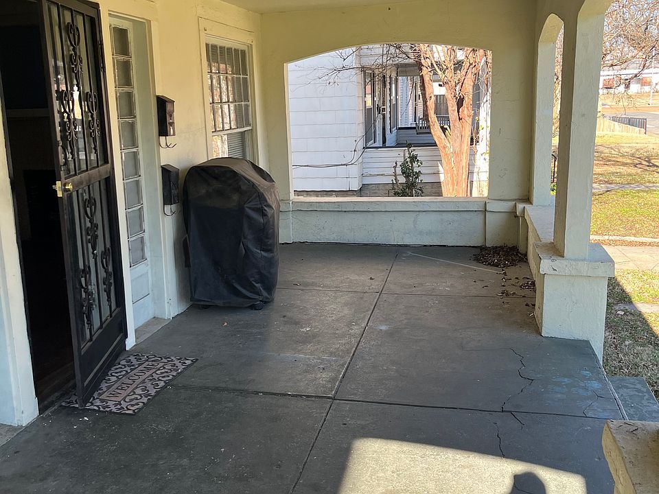 Tenant will have full access to front porch and the barbeque