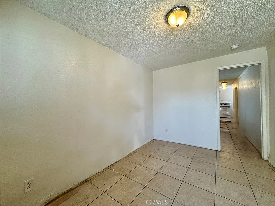 12115 1/4 Morehouse St #7