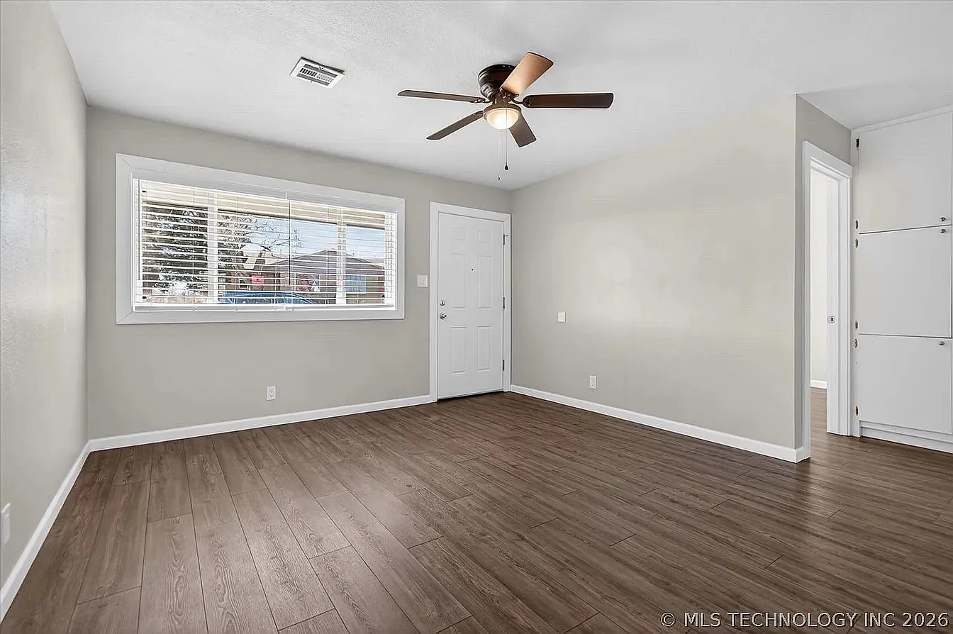 2 bed, 650 sqft, $1,045 — Photo 4