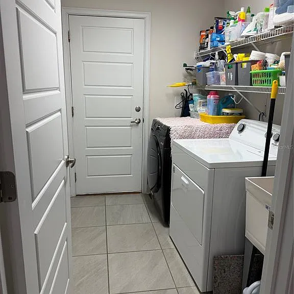 93 Royal Oak Dr — Photo 15
