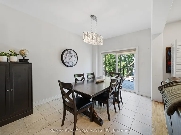294 Miller Park Ave — Photo 15