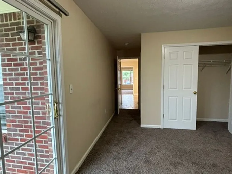 101 Braxton Ct — Photo 26