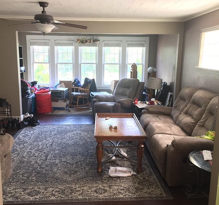 1st image of 85 Lincoln Blvd #1
