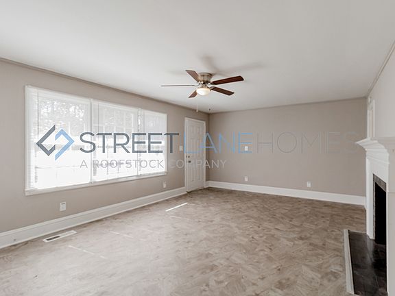 5th image of 2695 Northwoods Dr S