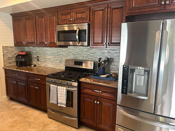 5th image of 6553 Meadowridge Drive