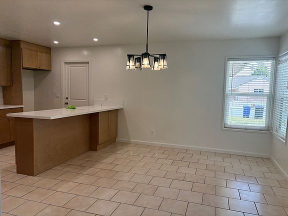 5th image of 1337 Ontario Ave
