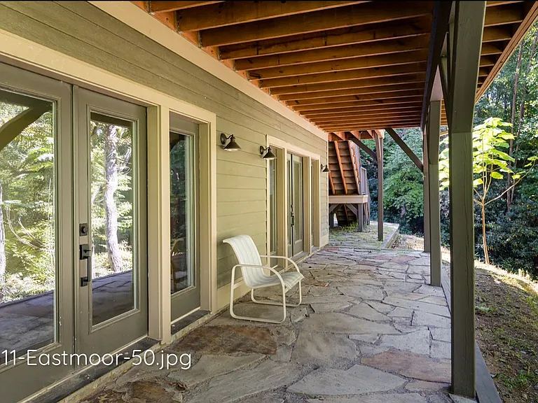 110 Eastmoor Dr — Photo 6