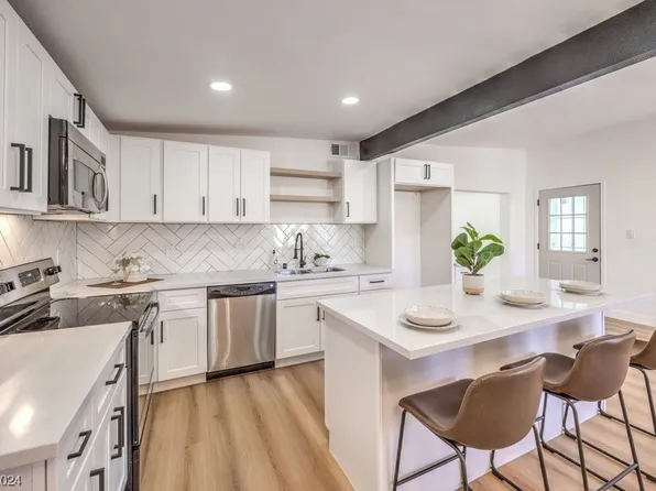 3220 Stanley Ave, North Las Vegas, NV 89030
