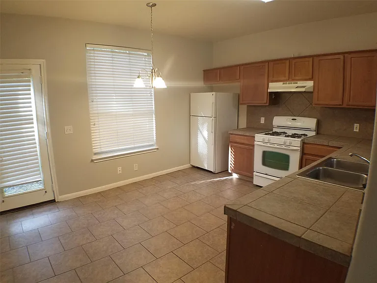 2502 Allred Dr #A — Photo 11