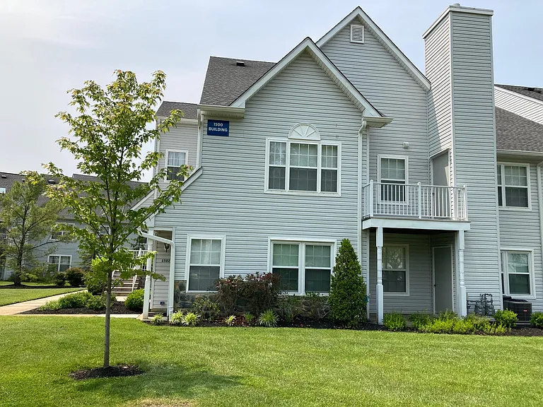 1502 Squirrel Rd — Photo 2