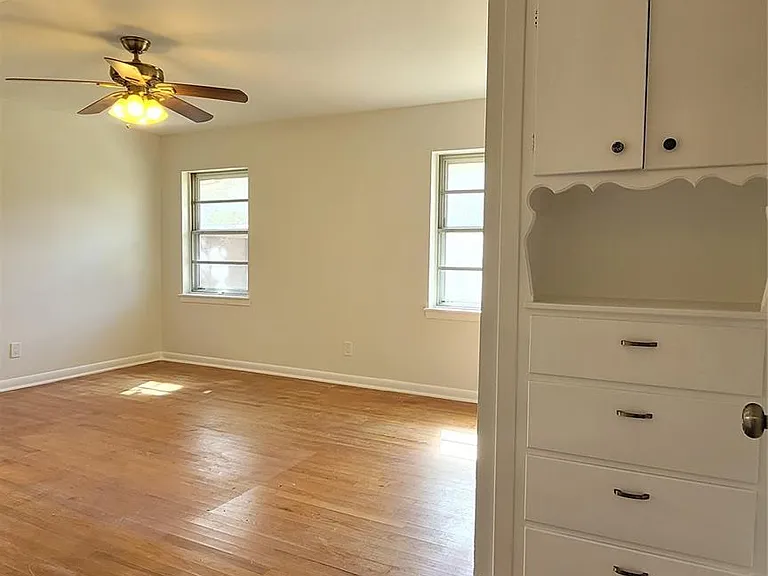 801 Rosewood Dr — Photo 19