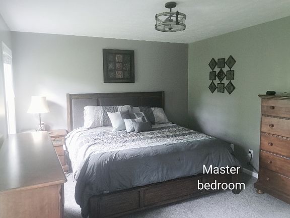 4th image of 696 Highland Hills Dr