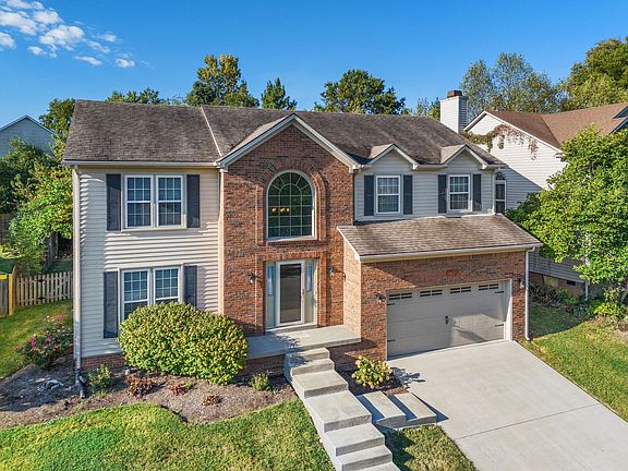 3rd image of 2368 Hartland Parkside Dr