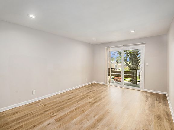 5th image of 6621 W 94th Ter APT 5