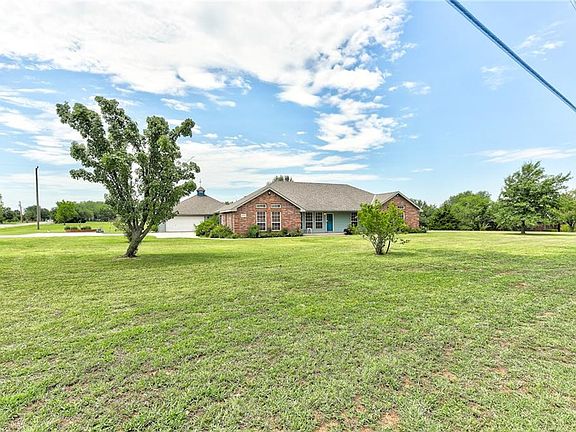 2nd image of 13704 Oakhill Dr