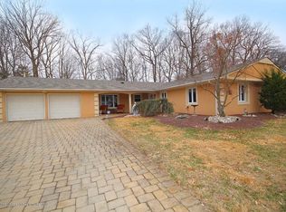3 Woodford Ln, Manalapan, NJ 07726