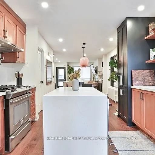 43 Kingston Rd — Photo 12