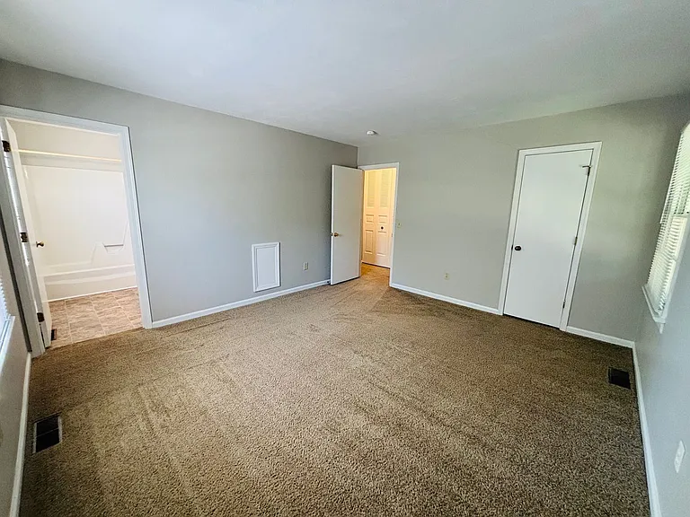 2712 Wellesley Ct — Photo 17