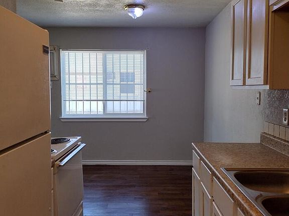 4th image of 7151 Glen Ter APT 2