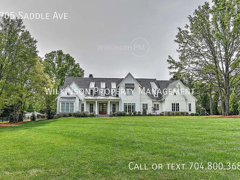 9705 Saddle Ave — Photo 3