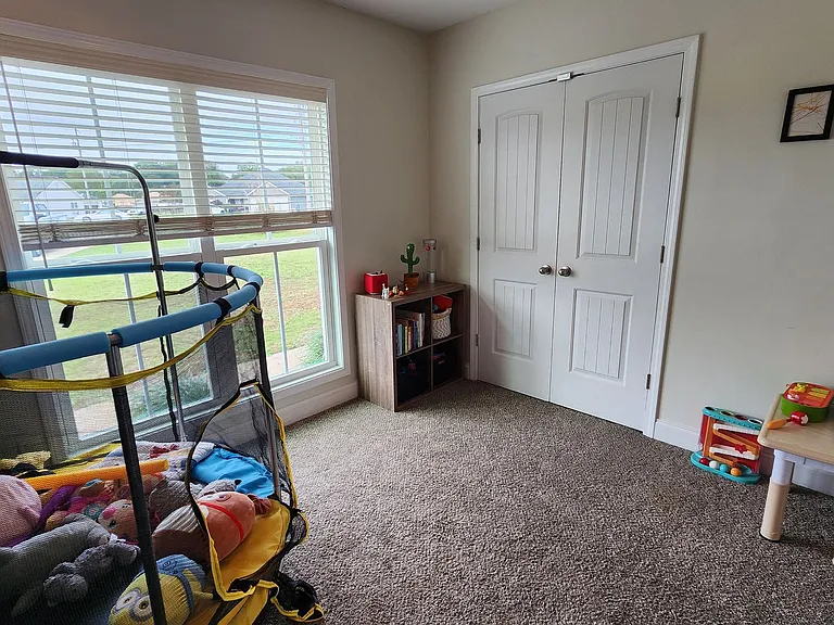 48 Wheatfield Dr — Photo 20
