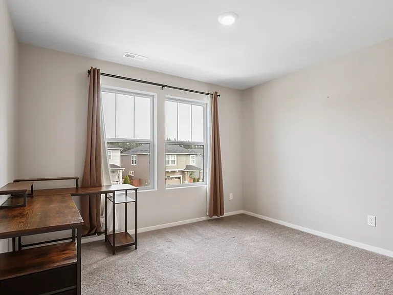 6016 Addison Rd SW — Photo 10