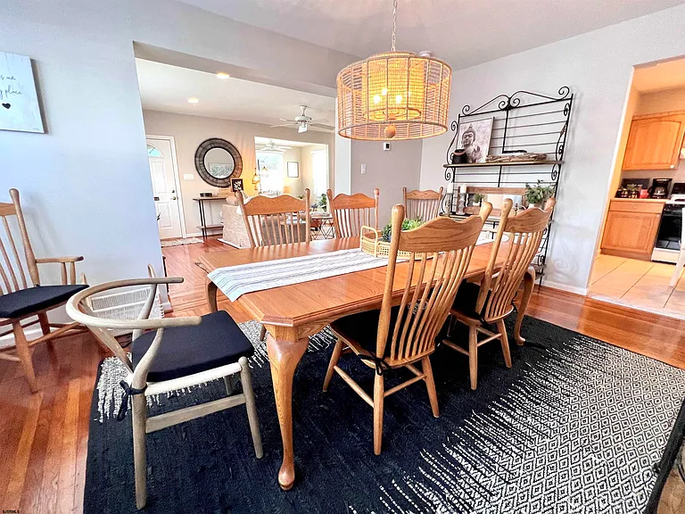 7407 Ventnor Ave — Photo 16
