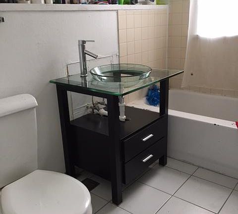 2nd image of 1317 W Melrose St #2