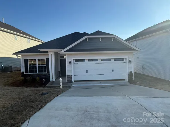 713 Inwood Hill Dr #96, Gastonia, NC 28056