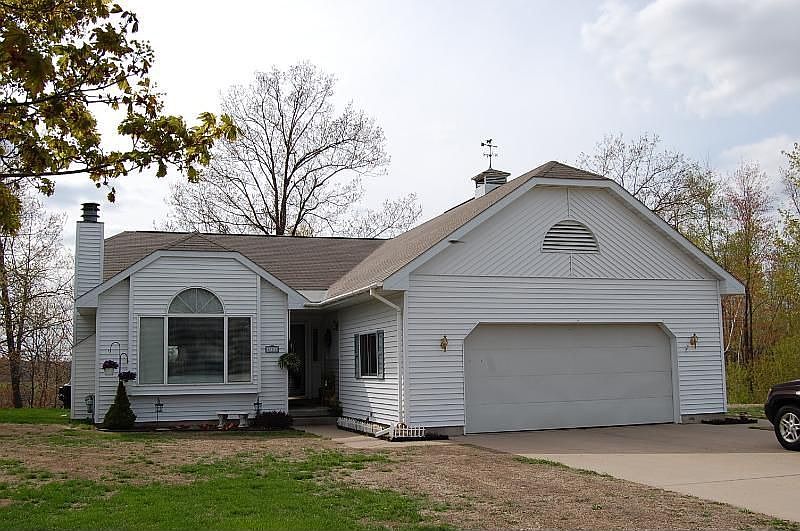 1st image of 838 Evergreen Ct
