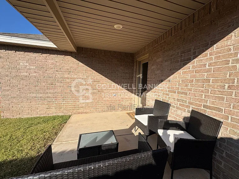 3108 Urbana Ave — Photo 30